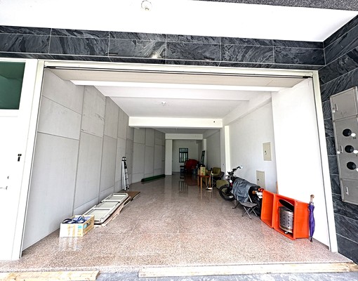 轉運站旁很新店面(租) - Image 2