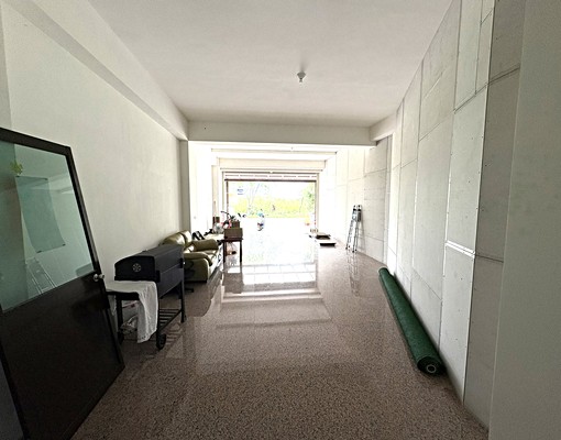 轉運站旁很新店面(租) - Image 3