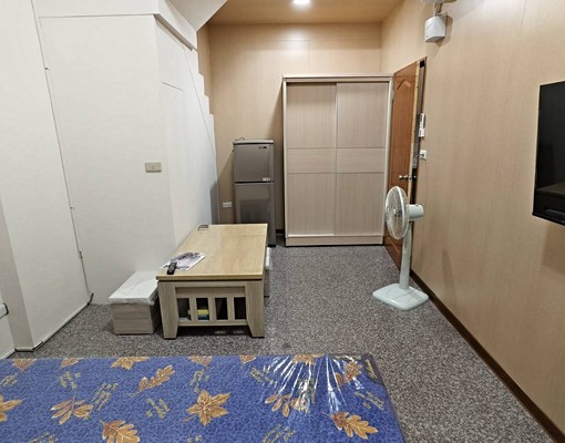 東和街一樓套房-另有專屬廚房可使用(可租補) - Image 1