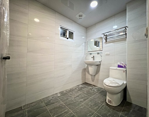 詩姐⚡五甲草衙捷運站SKM|大面寬整理連棟三房透天門前可停車 - 591租屋網 - Image 5