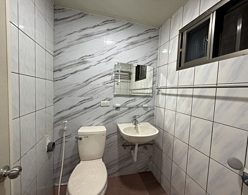 近金龍國小住辦店面 - Image 5