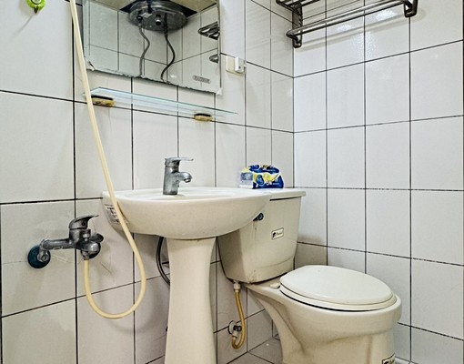 大面採光一房一廳|包網路、水、管理費|家俱電齊全 - Image 8