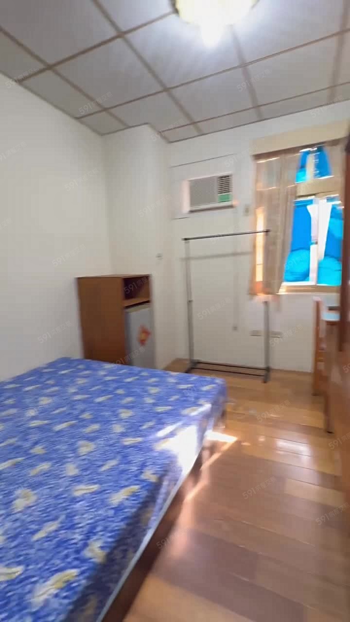 超級便宜電梯套房/近橋和站/含網路水費瓦斯/台電 - Image 1