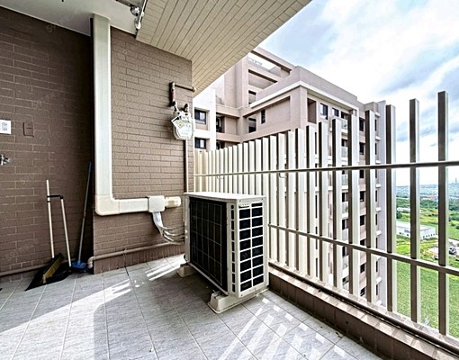 精銳闊💝龍井東海超高檔社區可租補首選無敵視野極品美兩房平車 - Image 3