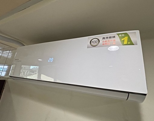 前站商圈電梯獨立套房獨立陽台全新一級變頻冷氣含網路第四台!! - Image 7