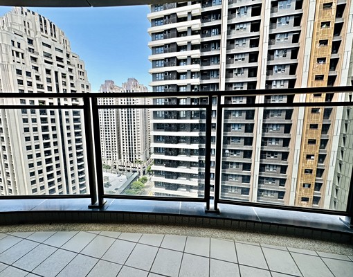 ⭐️好市多商圈⭐️【文心匯】精緻裝潢大三房+平車 - Image 6
