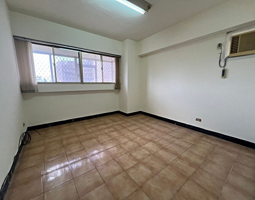 大安森林公園電梯四房兩廳空間大採光佳 - Image 9