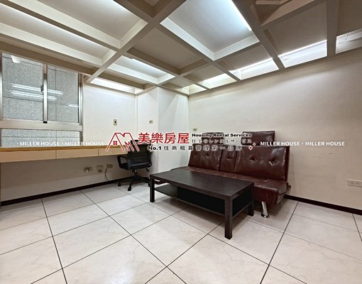 美樂*西門町*高挑魔術空間*採光佳*電梯管理*收納空間多* - Image 6