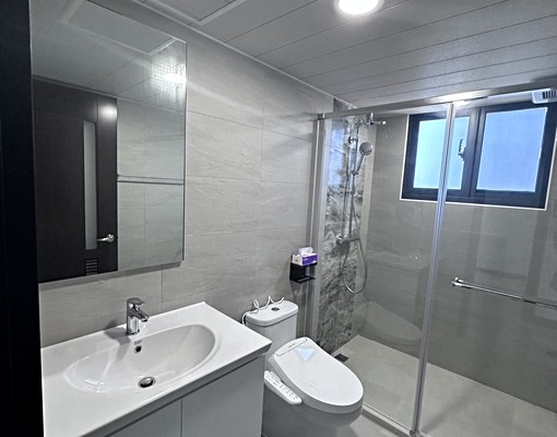 租金含管歡迎學生合租高大特區全新未住三房平車+固定機車位 - Image 9