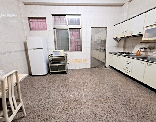 兆基🏡安平透天大7房好停車可寵(加line預約看房) - Image 10