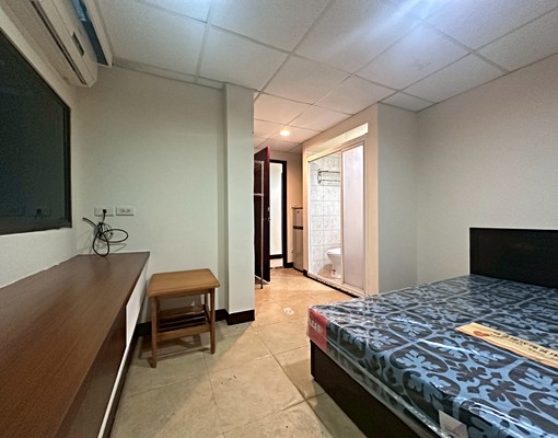 近大潤發/獨立衛浴分套/可補助 - Image 1