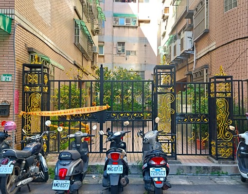 💖馬其推薦~大有區大德二街樓中樓4房車含管28000 - Image 1