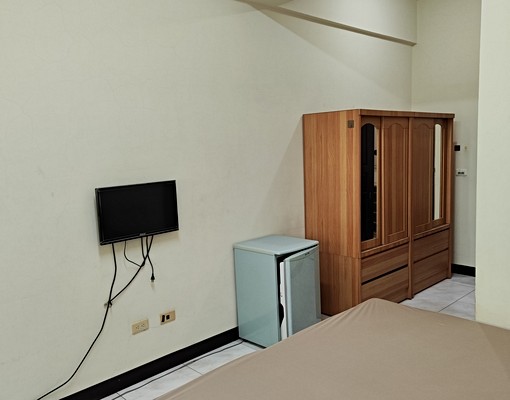 學生/上班族/可租補/鄰近高餐/位於三樓 - Image 4