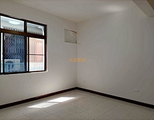 兆基🏡民治路_整棟7房車庫別墅_可家庭公司宿舍租補 - Image 5