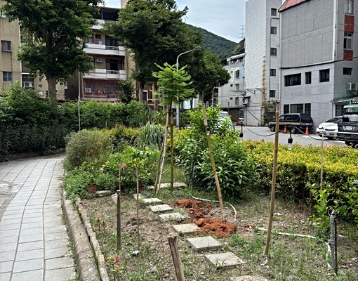 內科西湖捷運分租套房數間 - Image 1