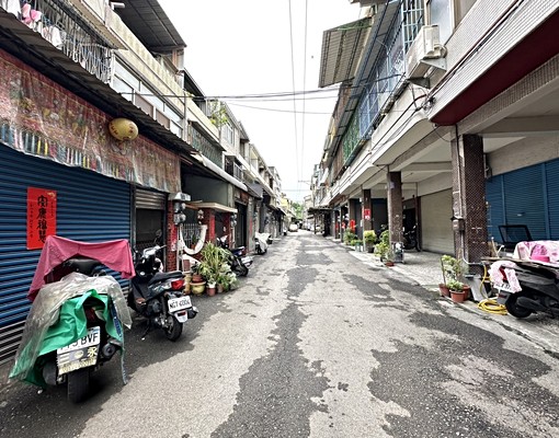 福山街車庫透天,彈性空間 - Image 1