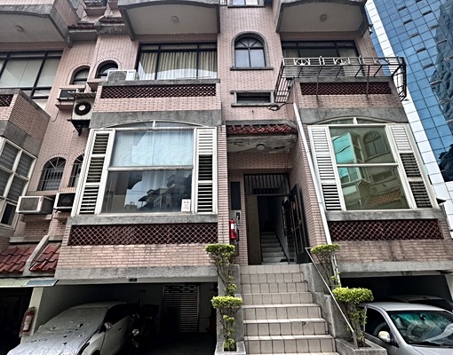 尊信社宅/樓中樓兩房車室內空間大/可補助/安 - Image 1