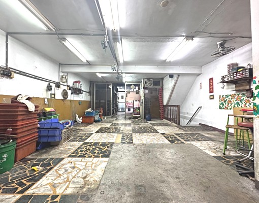 力行路二段1樓~使用空間大~有地下室~有夾層~門口可暫停小車 - Image 12