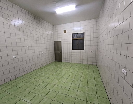 大里益民路大坪數透天厝、內部大空間、全新整修、停車方便 - Image 4