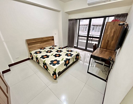 水湳市場旁🌭獨立陽台🌭8坪大套房 - Image 1