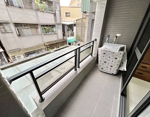 水湳市場旁🌭獨立陽台🌭8坪大套房 - Image 9