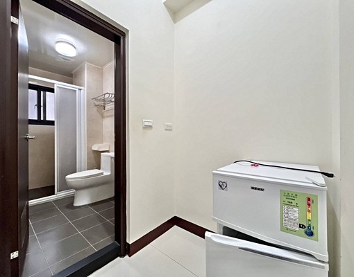 水湳市場旁🌭獨立陽台🌭8坪大套房 - Image 8