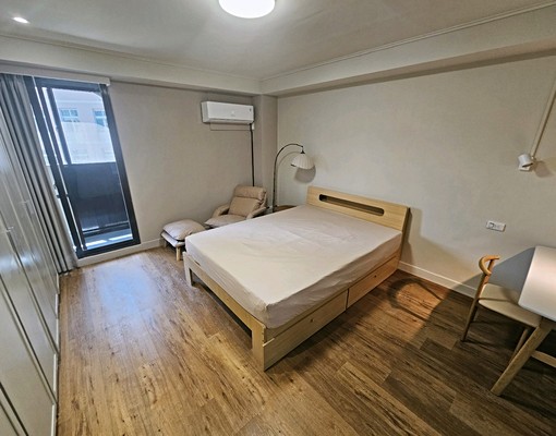 士林⭐可租補/免爬梯/垃圾代收/台水電/全新裝潢/彩光通風 - Image 1