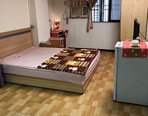 包電套房水泥牆、近忠孝新生、光華商圈 - Image 1