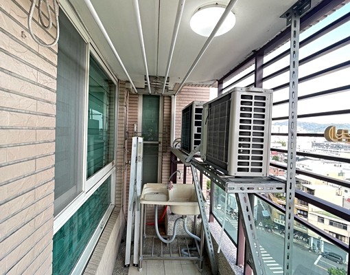 大三房兩廳,吉維尼好宅 - Image 1