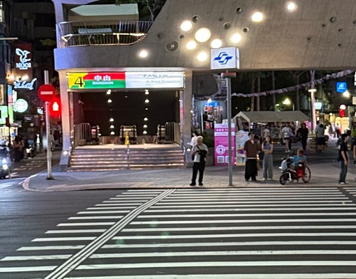 台北市中山捷運站1分鐘安心返家女生宿雅房 - Image 2