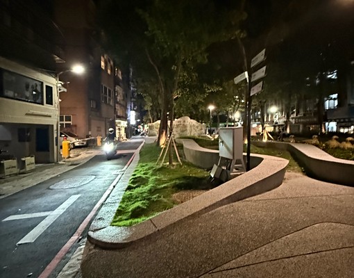 台北市中山捷運站1分鐘安心返家女生宿雅房 - Image 9