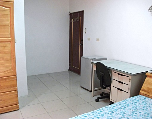 ★近彰濱★可租屋補助★一只皮箱馬上入住★ - Image 7