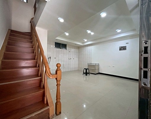 市中心商三透天住辦0953517777 - Image 3