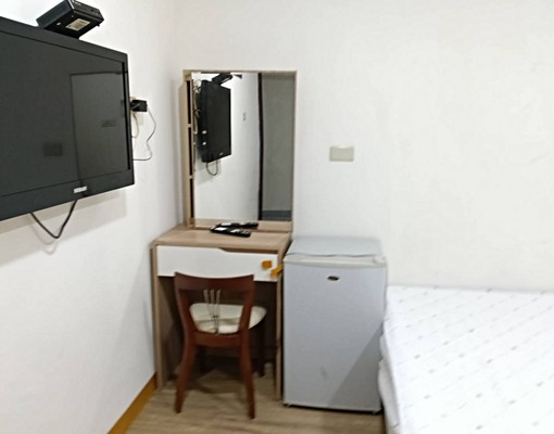 免仲費文化南路4樓402套電梯套8坪7仟8 - Image 2
