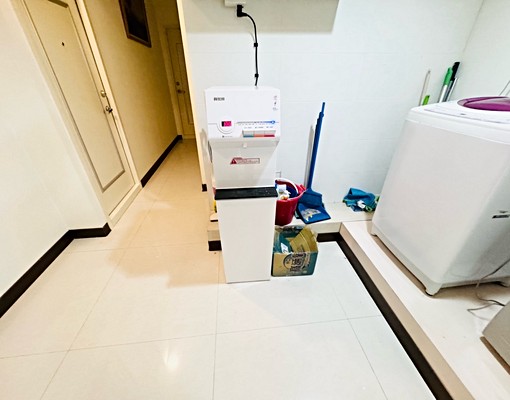 台電大樓站/師大商圈、限男、全新裝潢、獨曬、變頻、飲水機 - Image 6