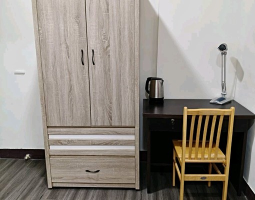 近忠順街口站小資族溫馨採光獨立套房屋況佳大空間通風良好 - Image 1