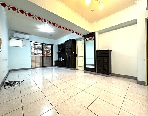 【稀有釋出，僅此一戶】～東區熱鬧便利三房 - Image 3