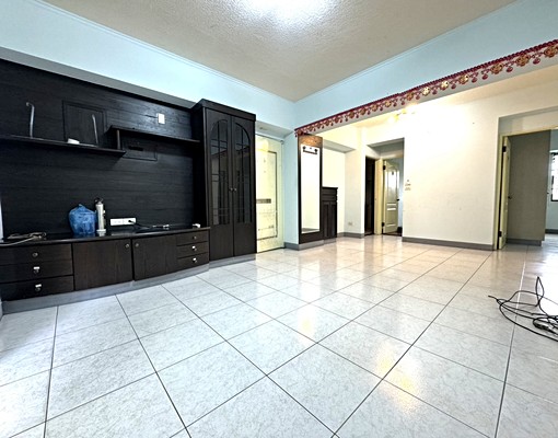 【稀有釋出，僅此一戶】～東區熱鬧便利三房 - Image 1