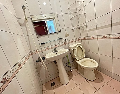 近南港站小資族溫馨採光佳獨立套房可代收垃圾台水台電 - Image 11