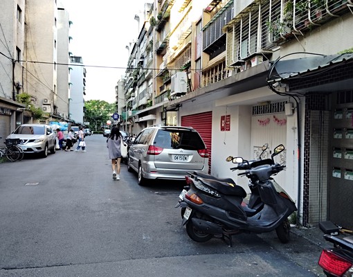 忠孝東路永春捷運※方正大三房/可租補/設籍 - Image 11