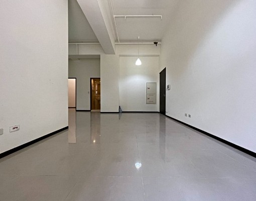 👍丰悅夏宮獨立庭院出入挑高四房靜巷住宅👍 - Image 13