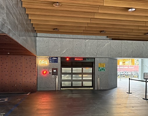 交通方便,四通八達,忠孝復興站,附近車位缺稀 - Image 1