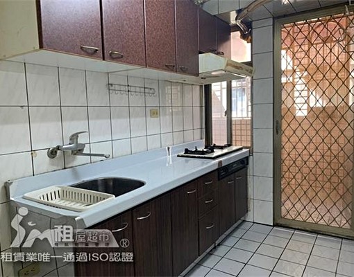 《民安西路寬敞電梯4+1房》 - Image 11
