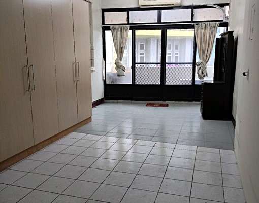 新科國中健身館對面整棟透天 - Image 8