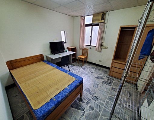 淡江大學圖書館旁只要一分鐘!學生套房出租...還有3間 - Image 1