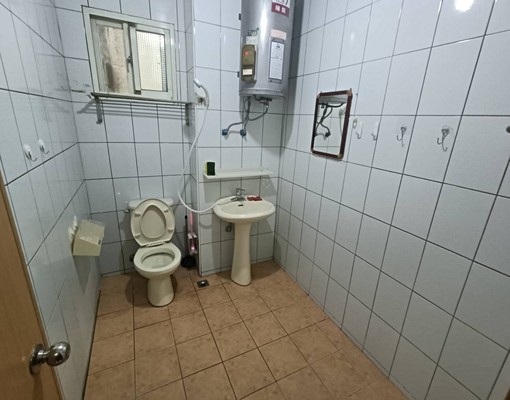 屋主自租|設備齊全|有對外窗|分租套房~2A - Image 4