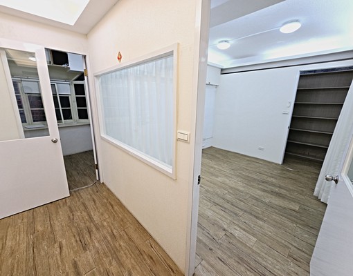 忠孝敦化7號出口步行2分鐘二樓邊間採光住家辦公大空間 - Image 14