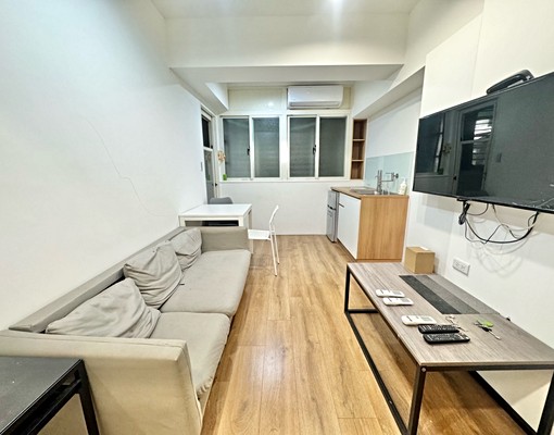 三民高中站電梯兩房附傢俱電有陽台 - Image 1