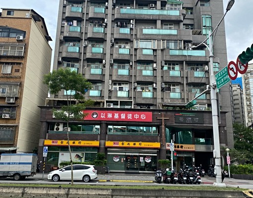 中坡北路電梯華廈美麗套房 - Image 9