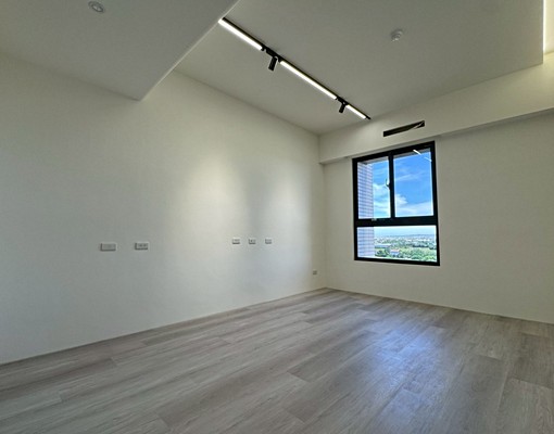 社宅/免仲可租補，青埔市區田園大三房+平面大車位 - Image 4